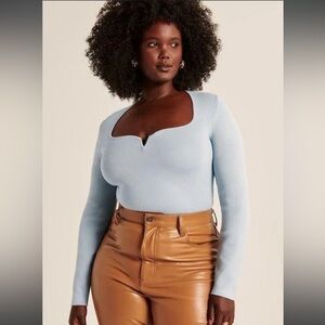 NWT Abercrombie & Fitch Sweetheart Slim Sweater Top Size Medium Light Blue